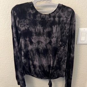 Zenobia Long sleeve Cropped Tie-dye Top (black and grey)